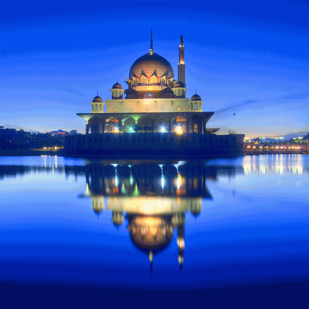 Night View Picture Of Putra Mosque