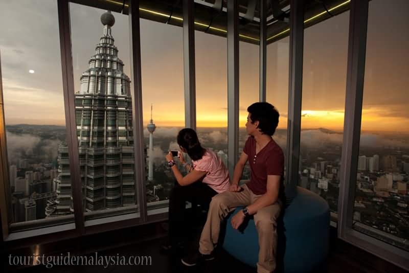 Petronas Towers Skybridge Inside