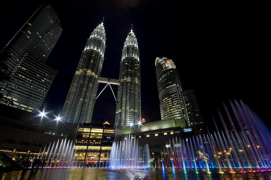 Petronas Twin Towers Night Picture