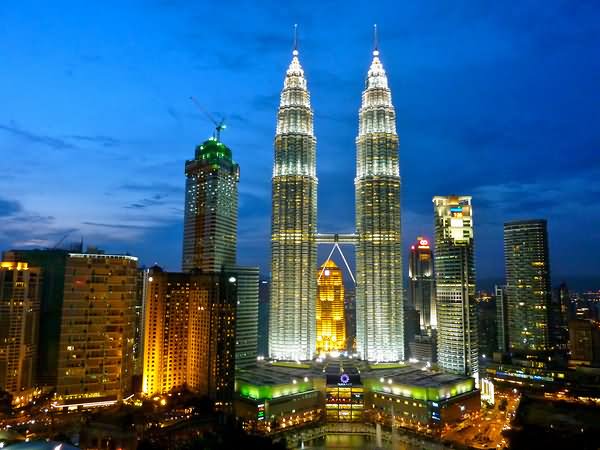 Petronas Twin Towers Night Scene Picture