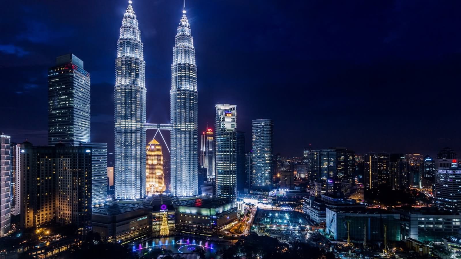 Petronas Twin Towers Skyscrapers At Night