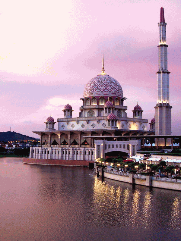 Putra Mosque At Putrajaya Picture