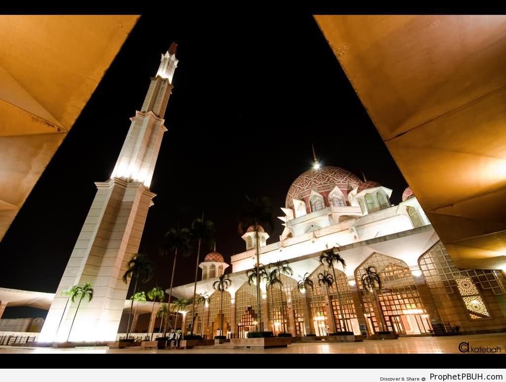 Very Beautiful Night View Of Putra Mosque