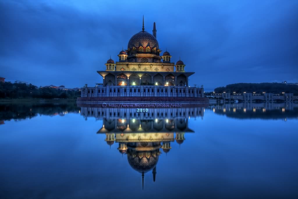 Water Reflection Night View Of Putra Mosque