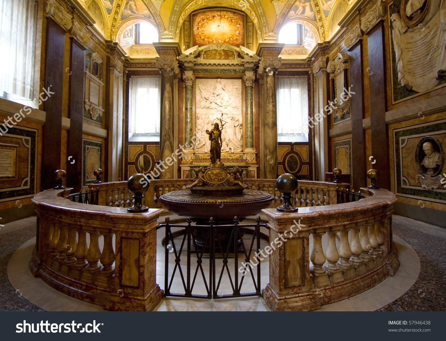 Adorable Basilica di Santa Maria Maggiore Inside Picture