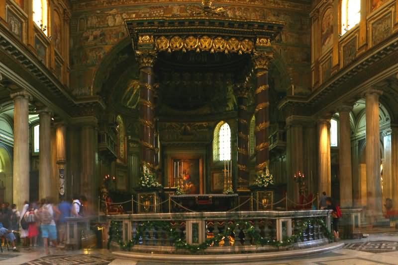 Altar Inside Basilica di Santa Maria Maggiore