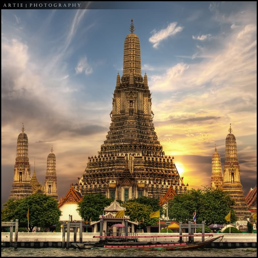 Amazing Sunset View Of Wat Arun Temple