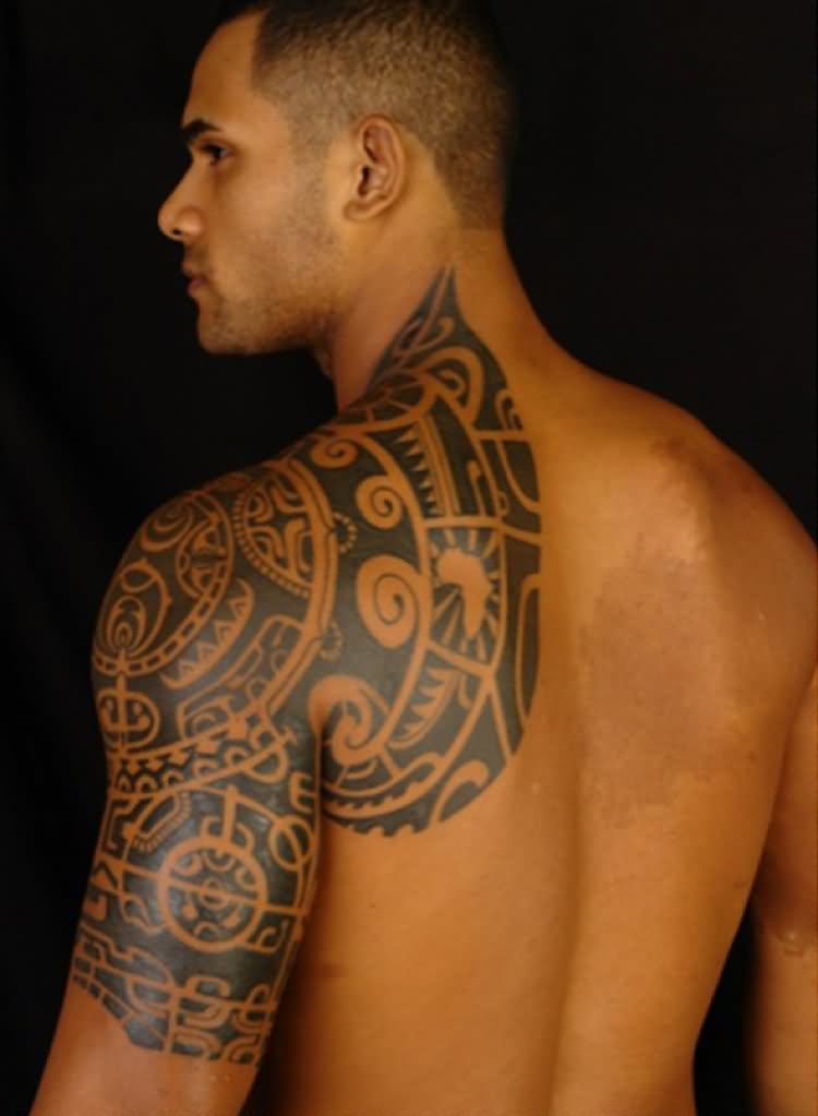 Ancient Hawaiian Design Tattoo On Man Left Back Shoulder