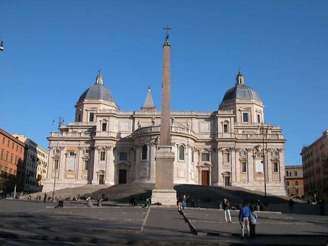 Basilica di Santa Maria Maggiore Outside Picture