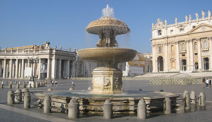 Beautiful Fountain At St. Peter's Square