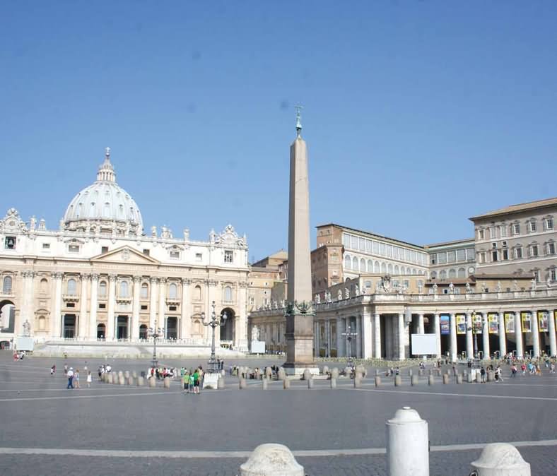 Beautiful Picture Of Piazza San Pietro And St. Peter's Basilica
