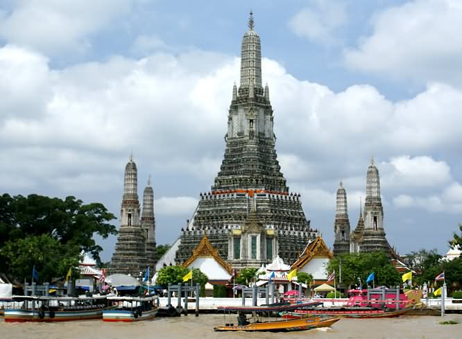 Beautiful Picture Of Wat Arun Temple