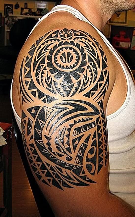 Black Ancient Hawaiian Design Tattoo On Man Right Shoulder