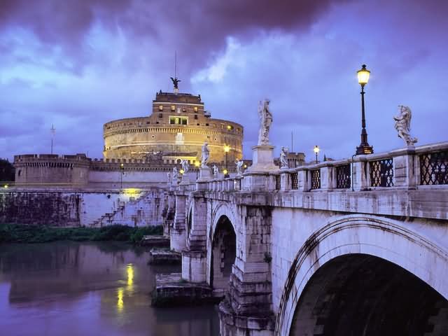 Castel Sant'Angelo Looks Amazing In Black Clouds