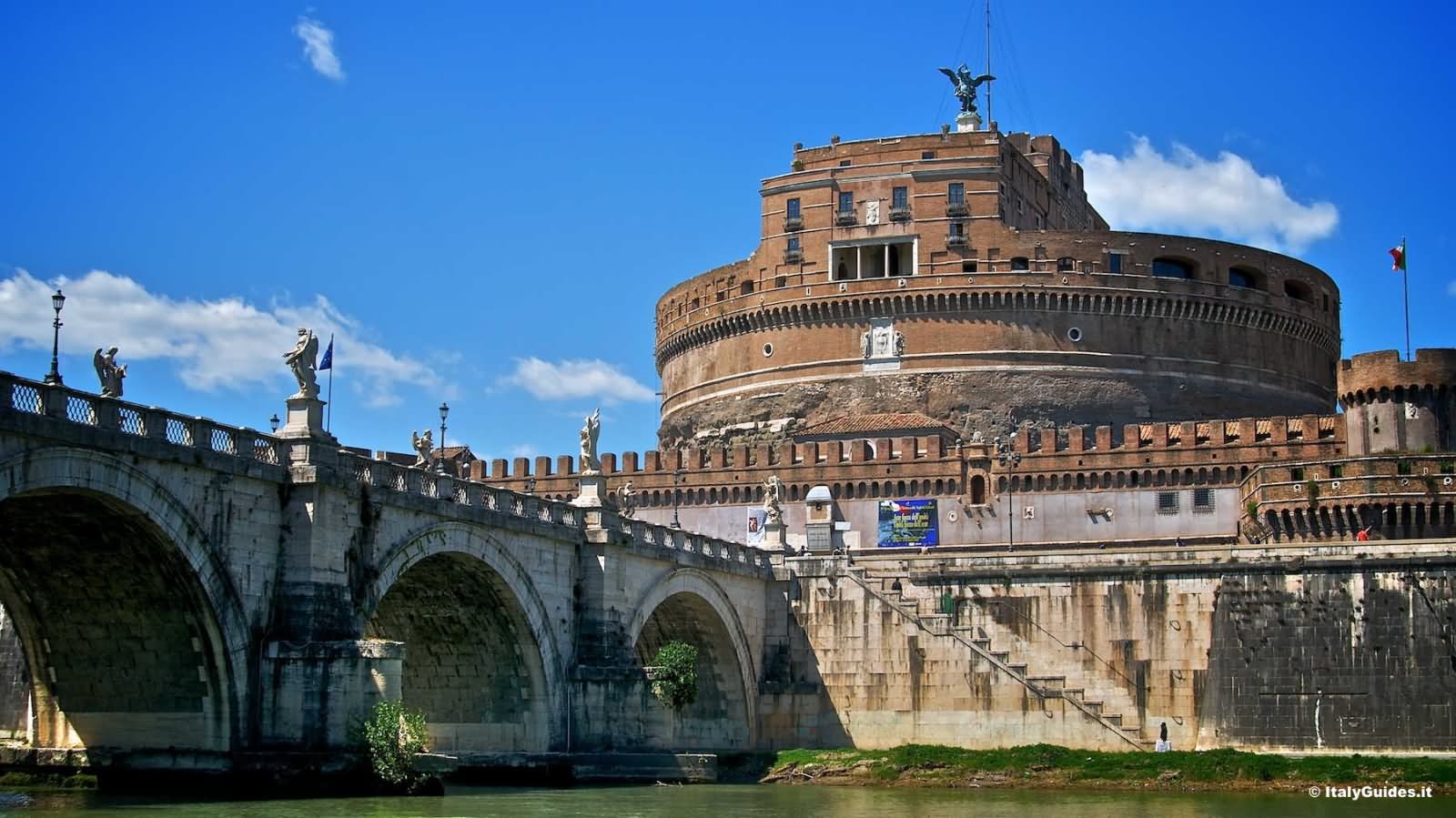 Castel Sant'Angelo Side View Image