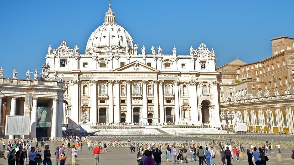 Front Facade Picture Of St. Peter's Basilica