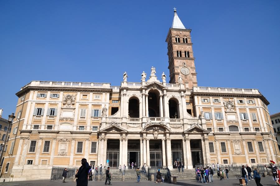 Front Image Of Basilica di Santa Maria Maggiore