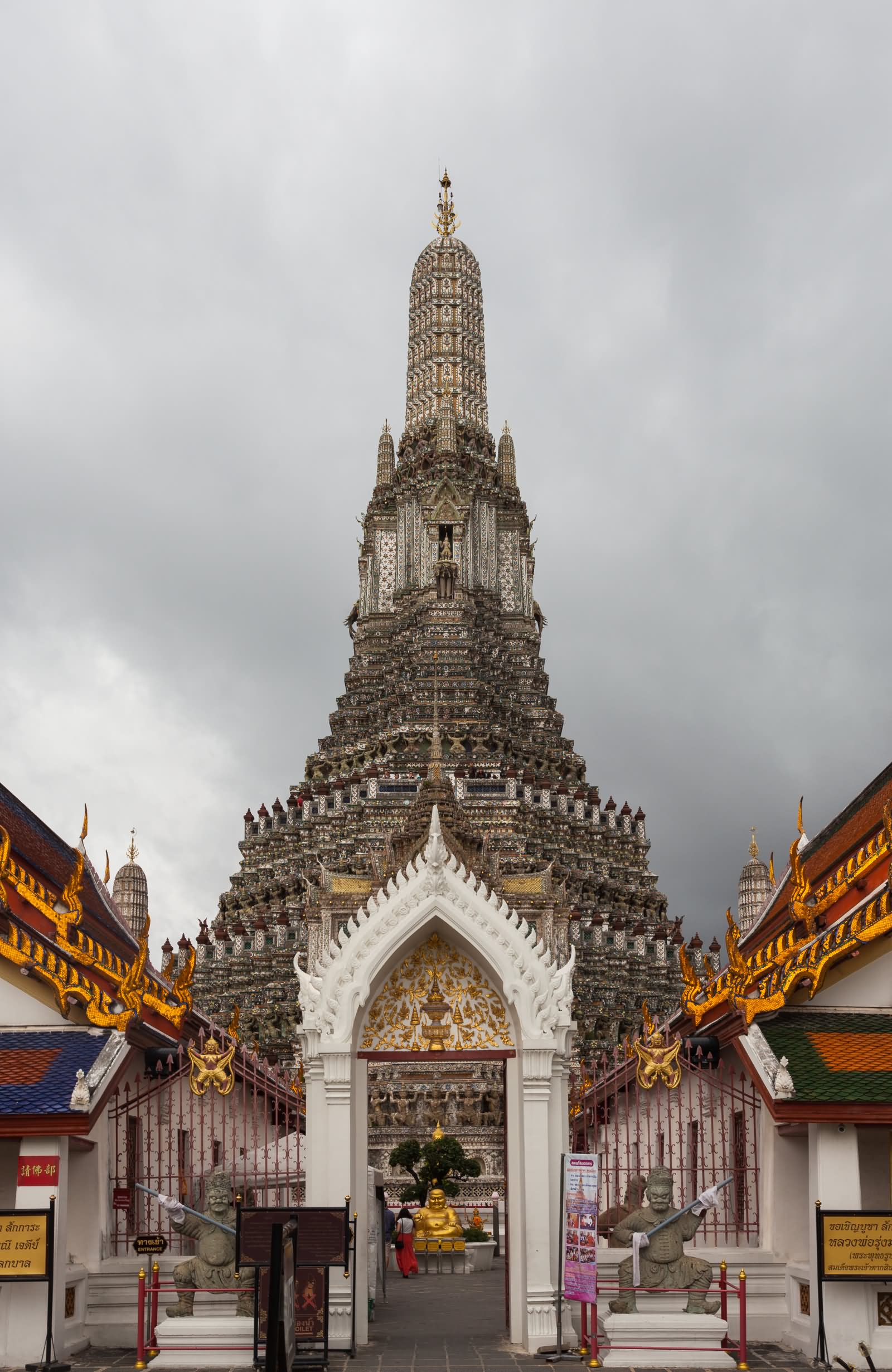 Front View Of Wat Arun Temple