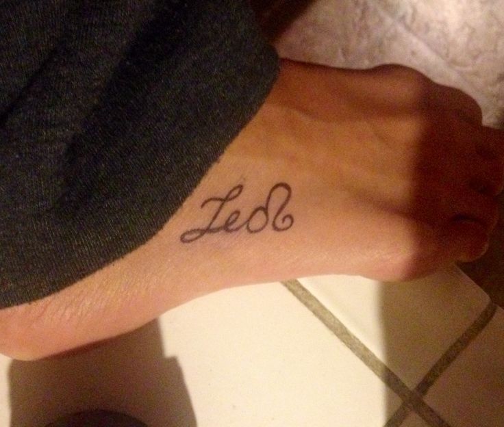 Leo - Leo Symbol Tattoo Design For Girl Foot