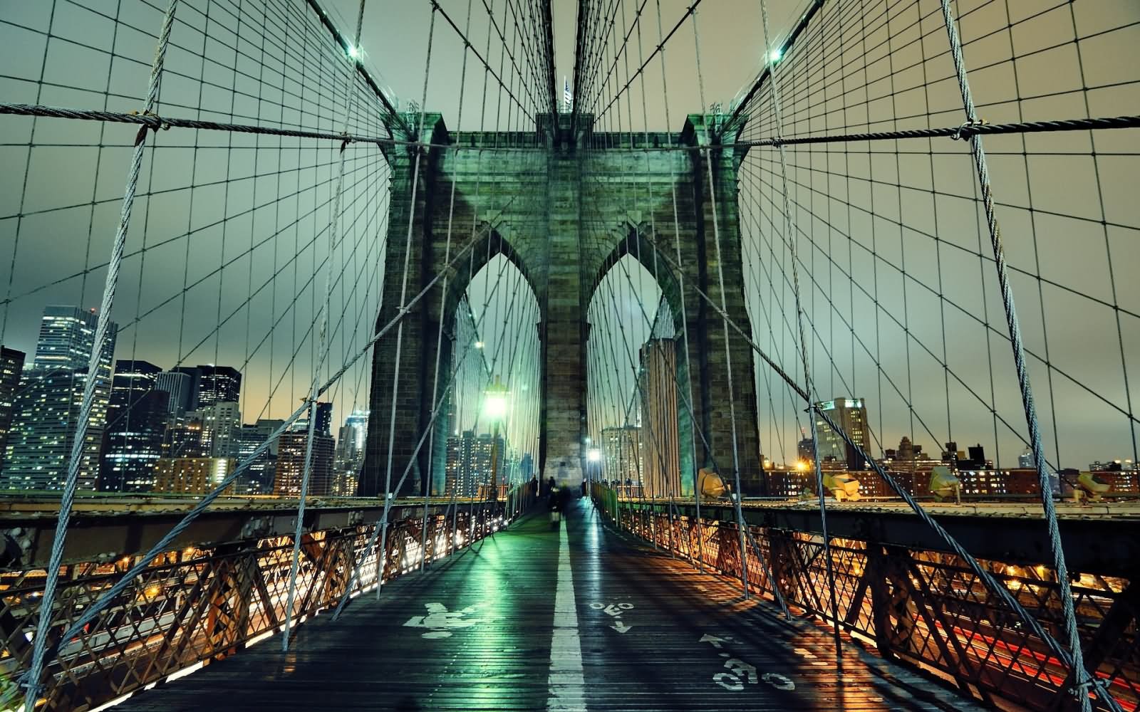 Night View Of The Brooklyn Bridge