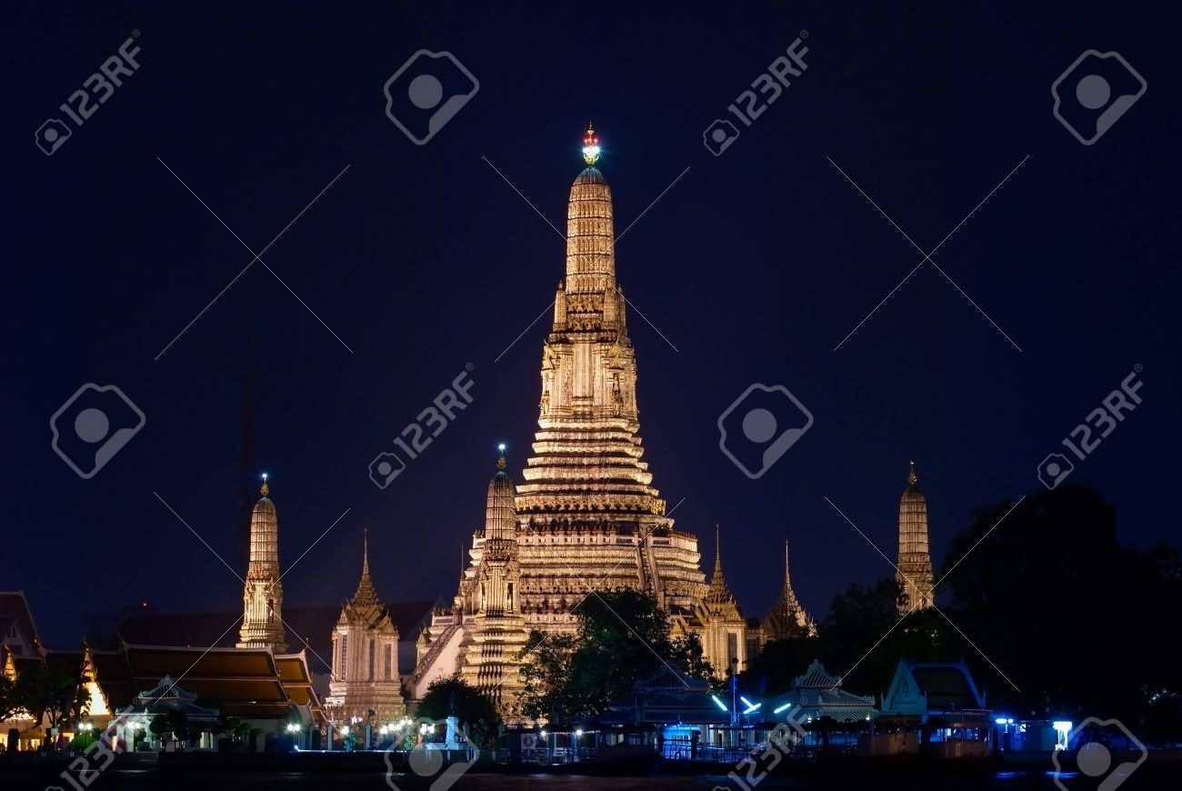 Temple Of Dawn Wat Arun At Night