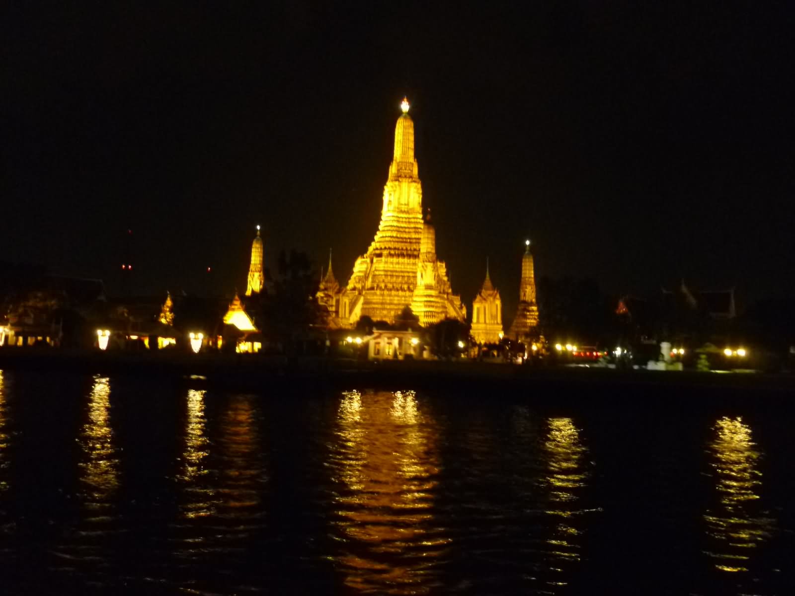 The Temple Of Dawn Wat Arun At Night