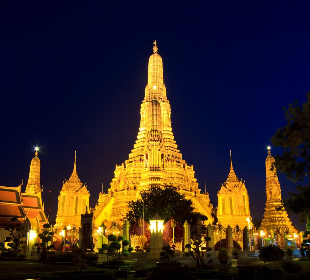 Wat Arun Temple Night Picture In Bangkok