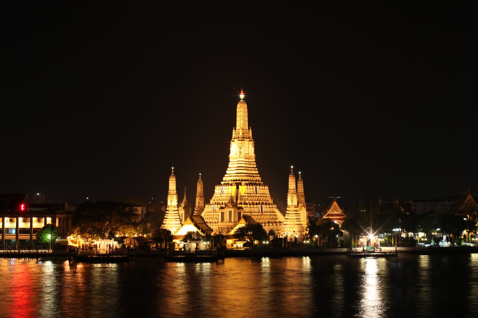 Wat Arun Temple Night View Bangkok