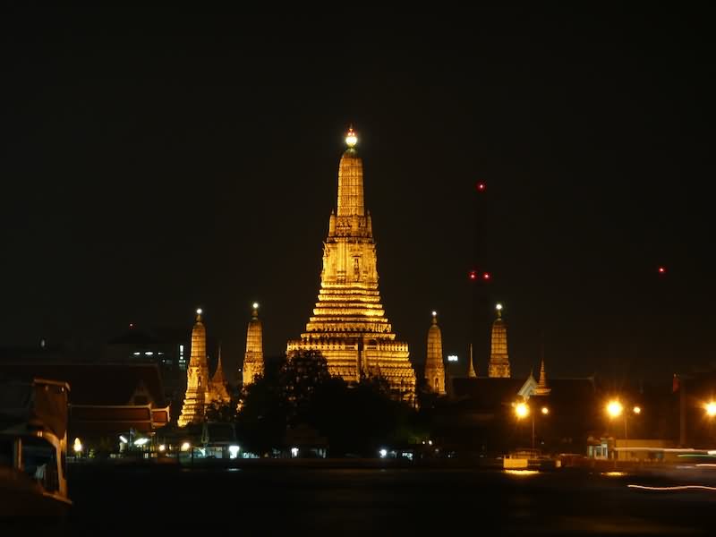 Wat Arun Temple Of Dawn At Night