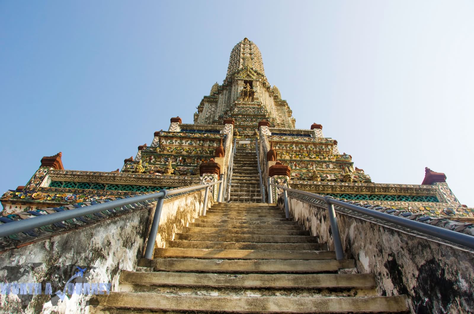 Wat Arun Temple Stairs Picture