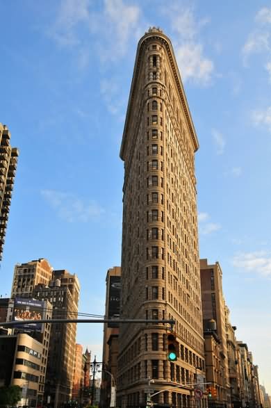 Beautiful Side View Of Flatiron Building Picture