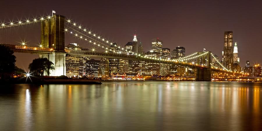 Brooklyn Bridge Looks Adorable In Night Lights