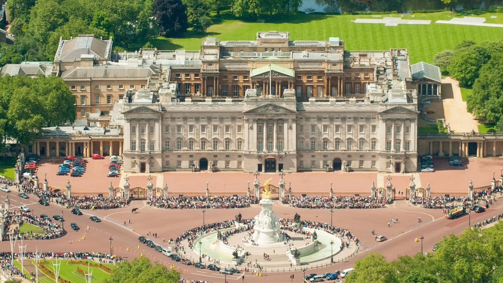 Amazing Aerial View Of The Buckingham Palace