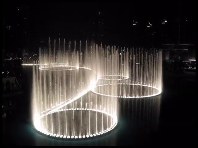 Amazing Dubai Fountain Picture