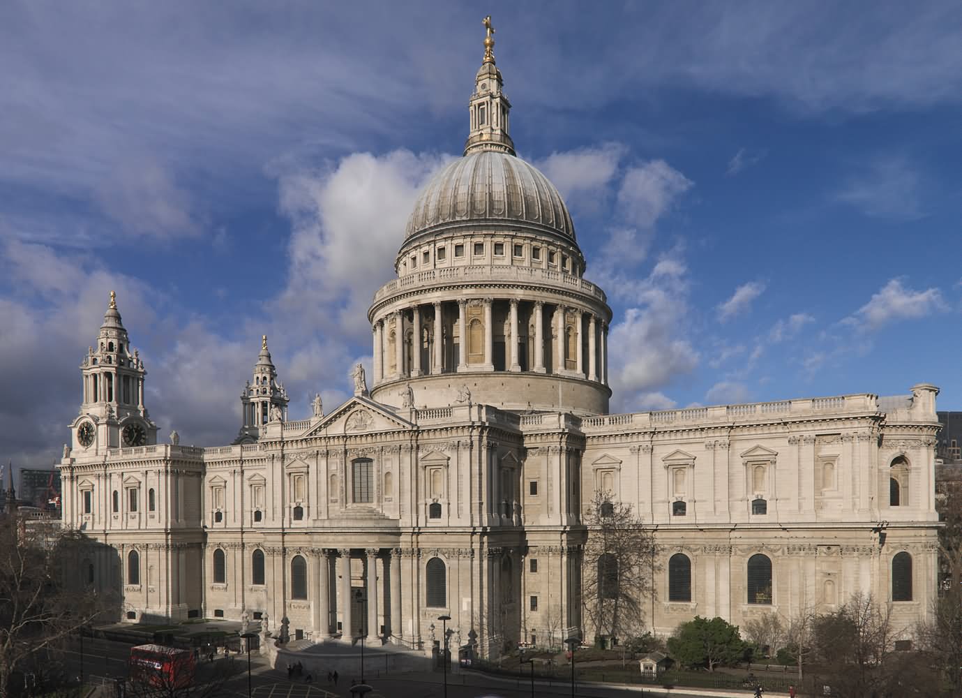 Amazing View Of The St Paul's Cathedral