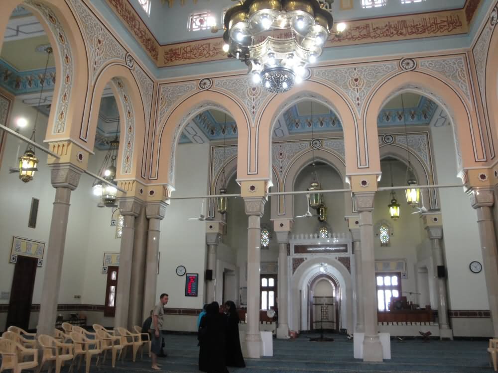 Beautiful Architecture Inside The Jumeirah Mosque