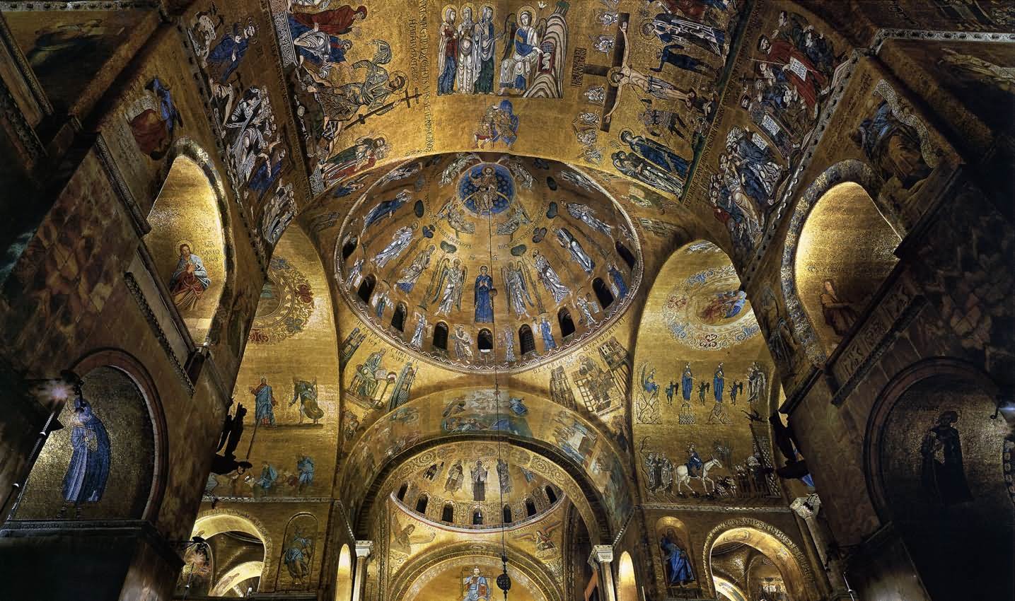 Beautiful Art Work On Dome Inside St Mark's Basilica