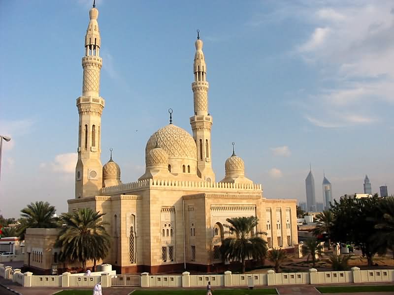 Beautiful Jumeirah Mosque Dubai Picture