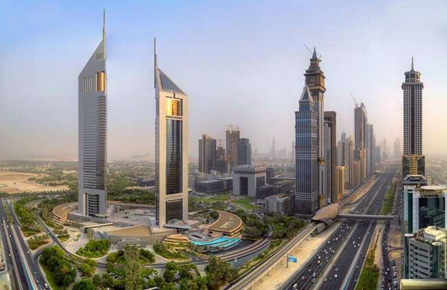 Beautiful Picture Of Emirates Towers, Dubai