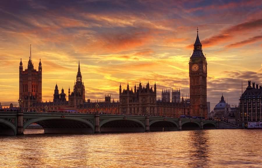 Beautiful Sunset View Of Big Ben And Houses Of Parliament London