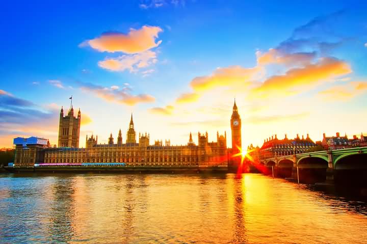 Big Ben And House Of Parliament At The Time Of Sunset