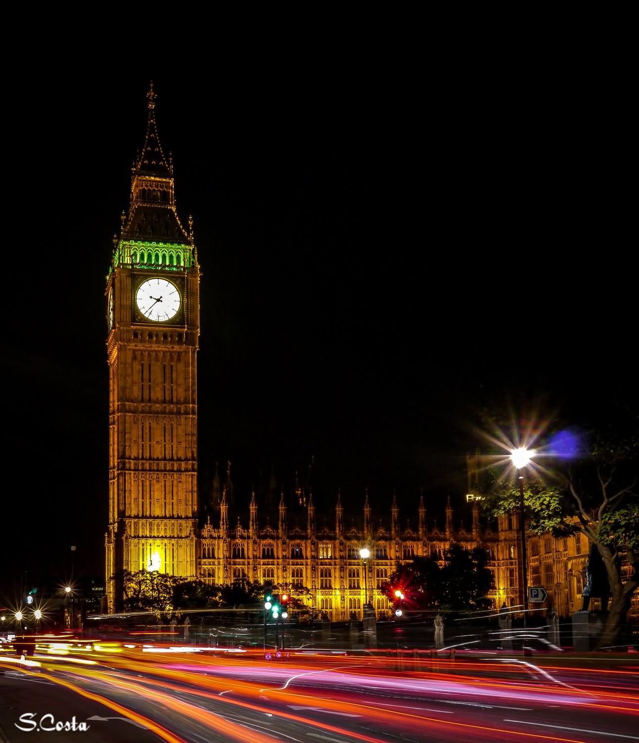 Big Ben At Night With Motion Lights