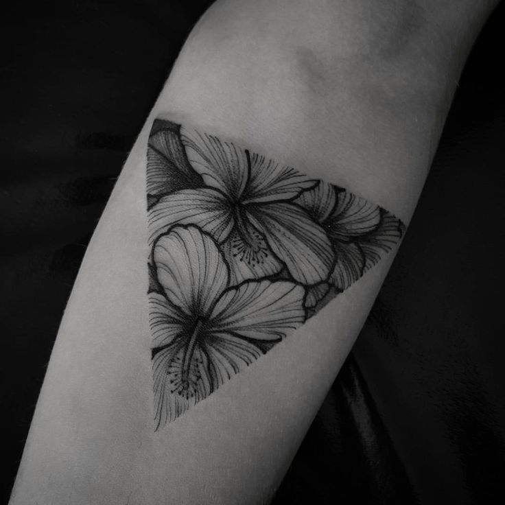 Black And Grey Flowers In Triangle Tattoo Design For Arm