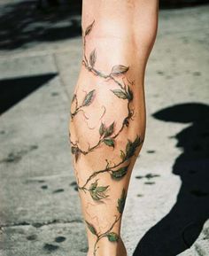 Classic Ivy Vine Tattoo Design For Men Leg
