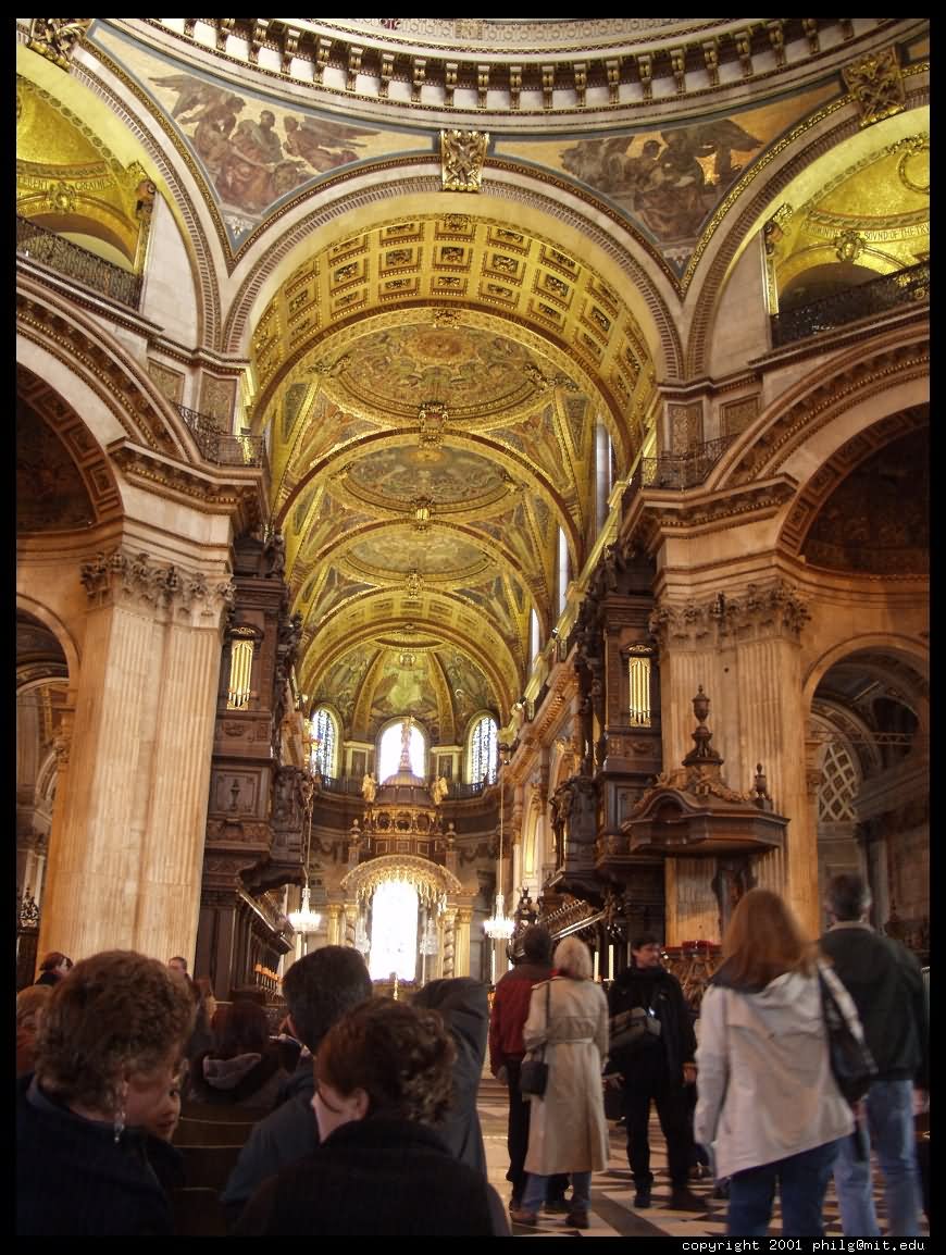 Devotees Inside St Paul's Cathedral