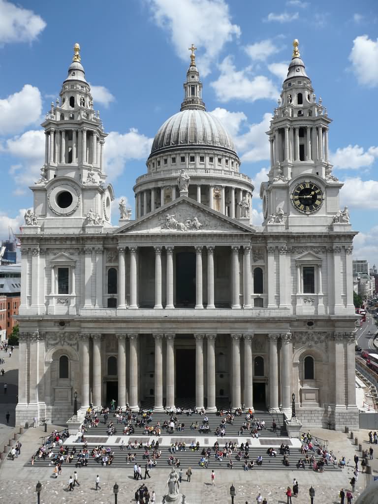 Front Picture Of St Paul's Cathedral, London