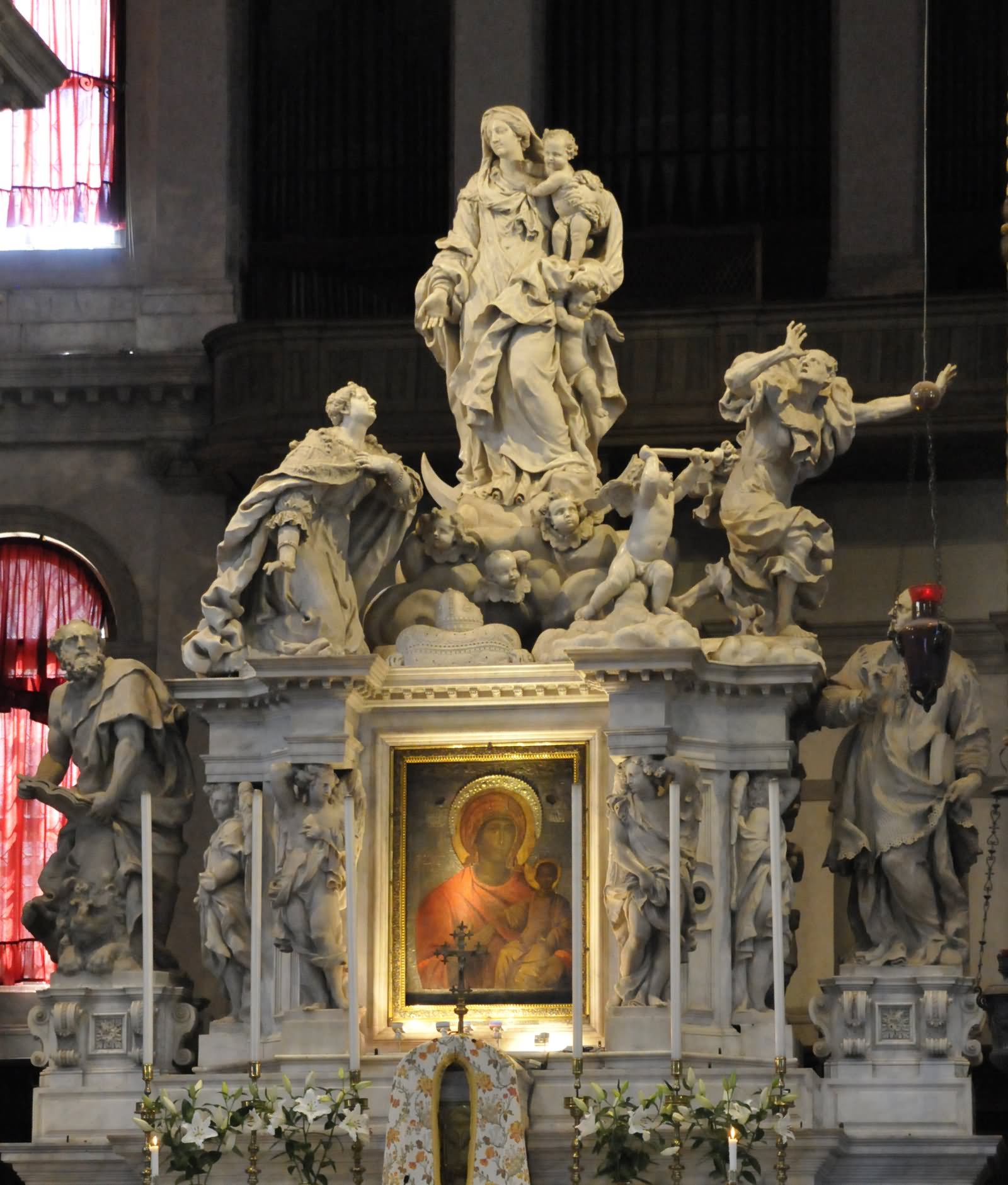 High Altar Inside Santa Maria della Salute