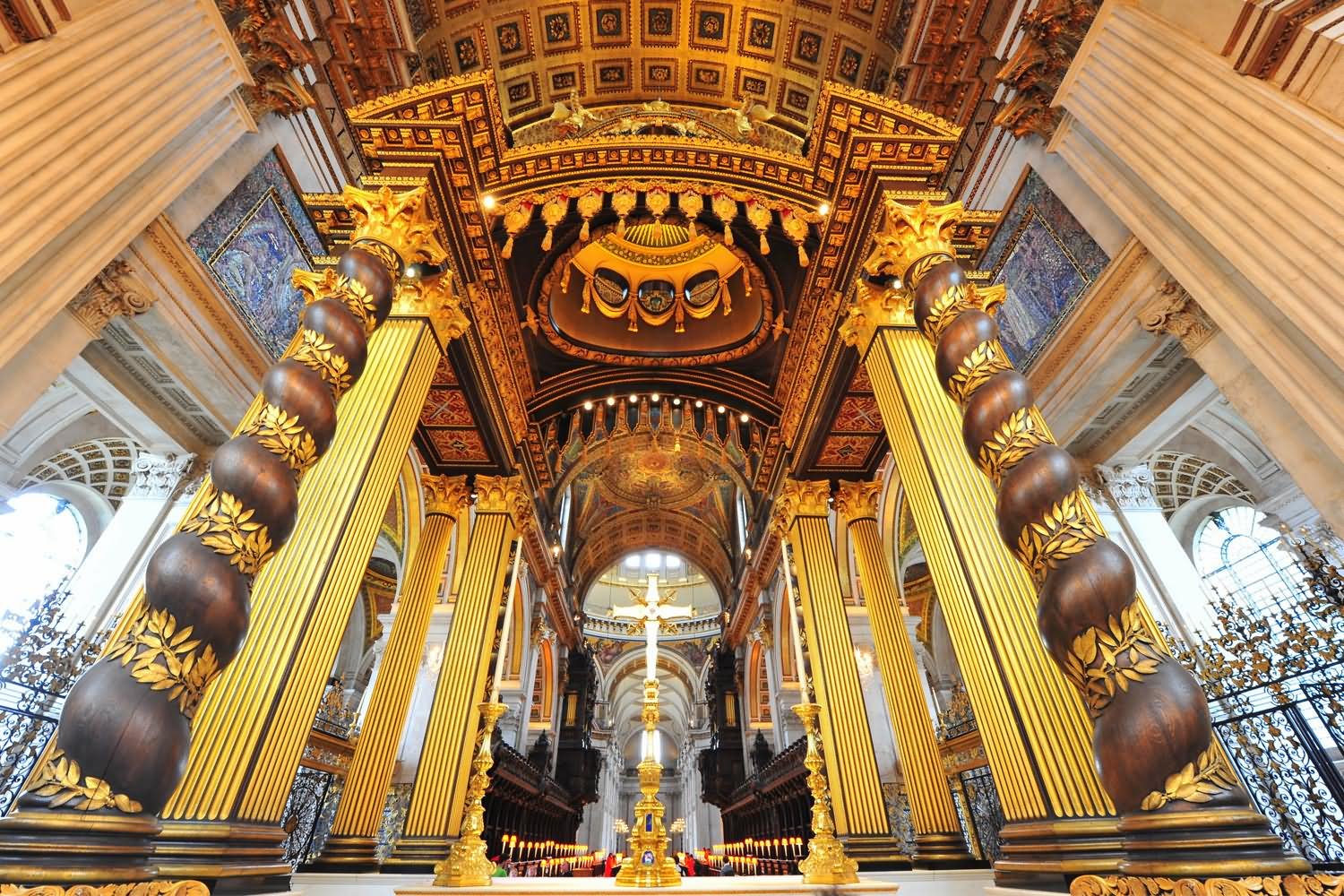 Inside Picture Of The St Paul's Cathedral