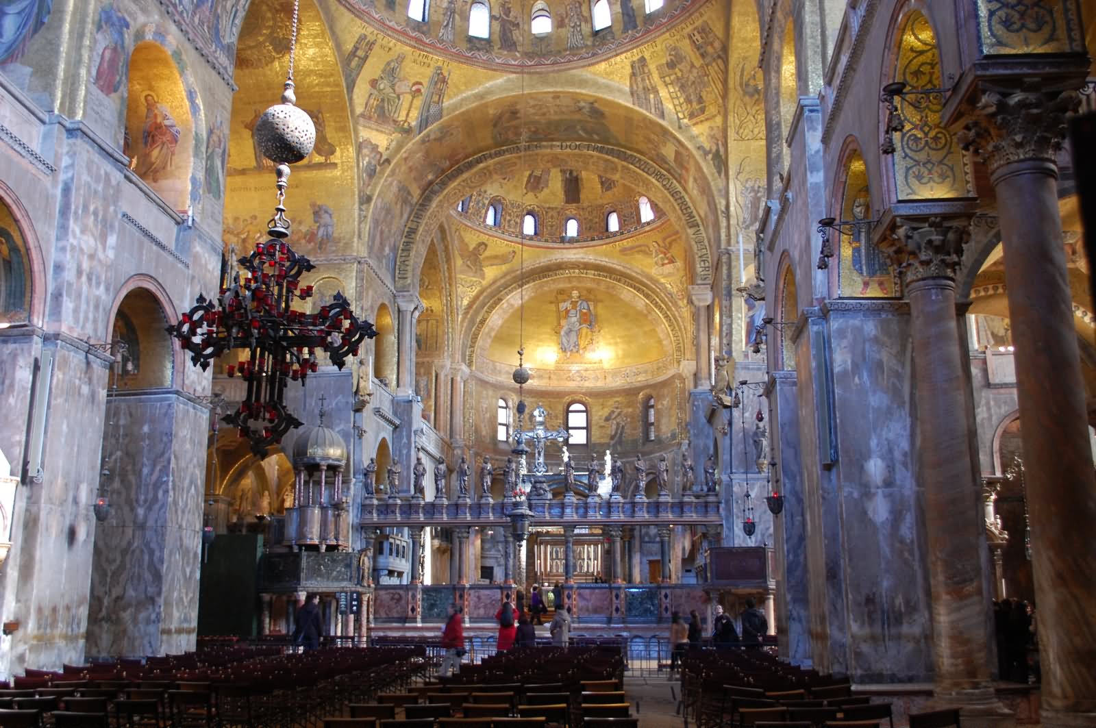 30 Most Incredible Interior Pictures Of St. Mark’s Basilica, Venice