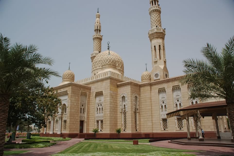 Jumeirah Mosque Image